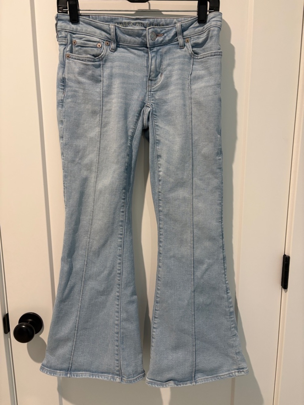 American Eagle 1977 Women’s Low-Rise Flare Jeans Size 0 SHORT